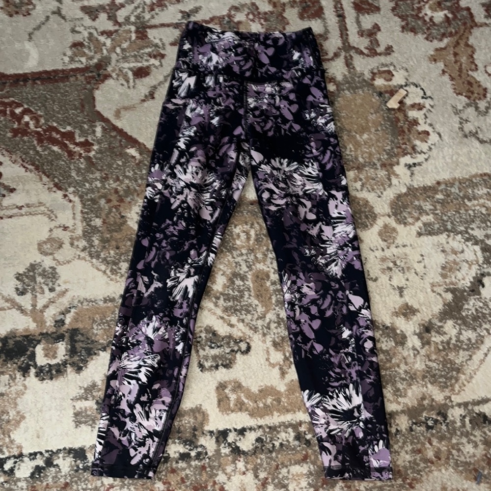 Size small tights with pockets